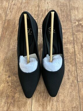 NWT Comfort Knit Pointed Toe Heels Black Pumps